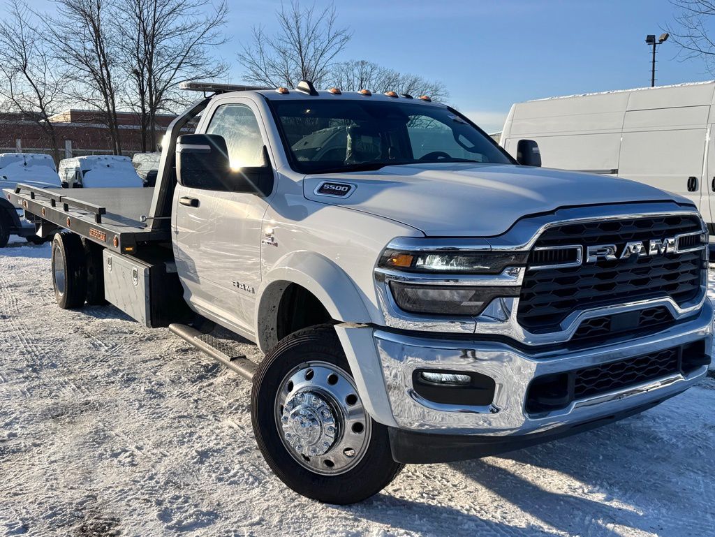 Used 2025 Ram 5500 - photo 1