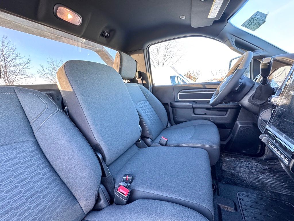 Used 2025 Ram 5500 - photo 25