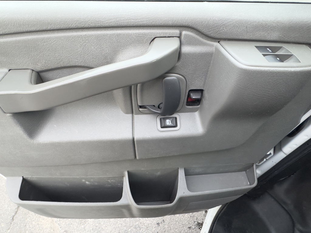 Used 2019 Chevrolet Express 2500 - photo 14
