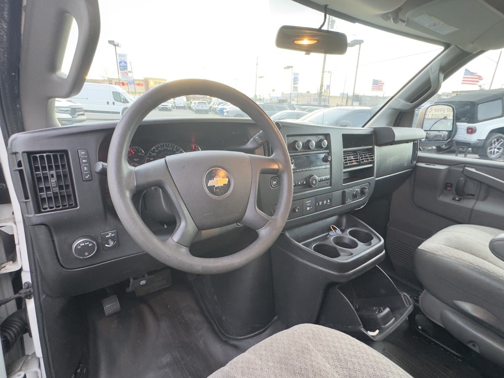 Used 2019 Chevrolet Express 2500 - photo 17