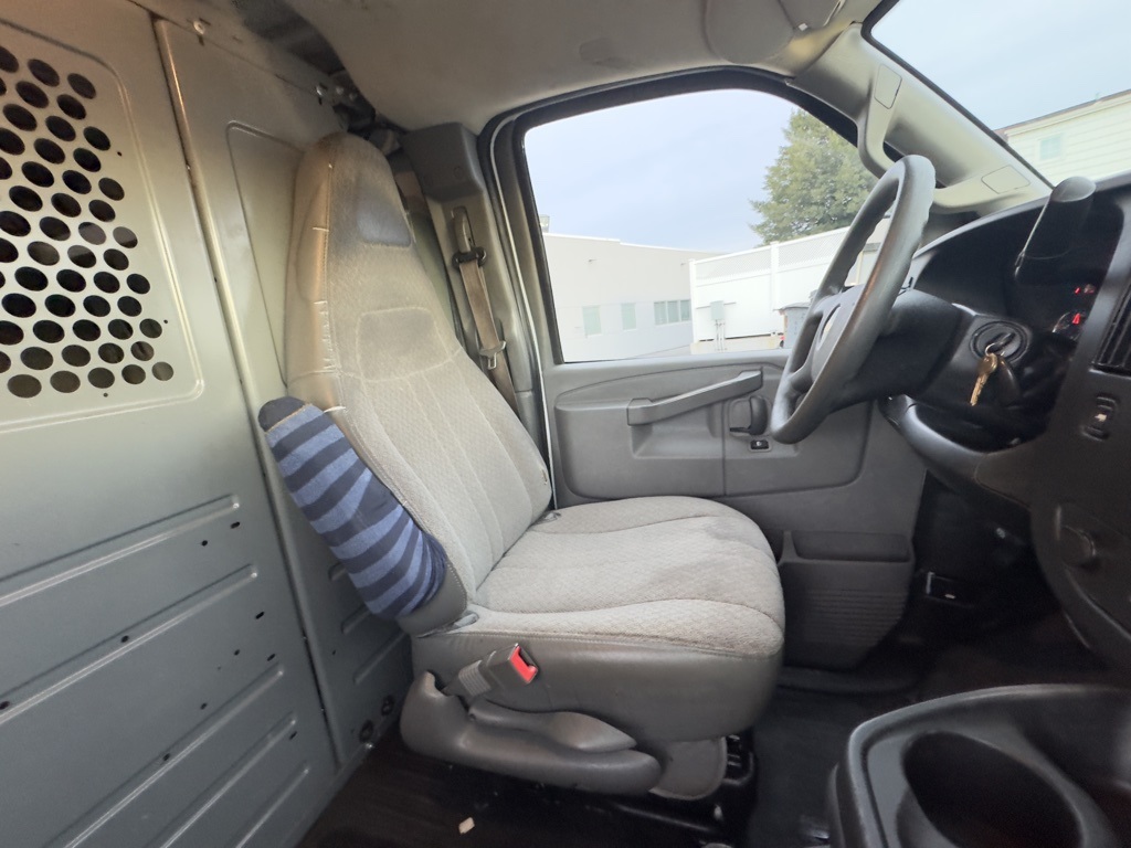 Used 2019 Chevrolet Express 2500 - photo 22