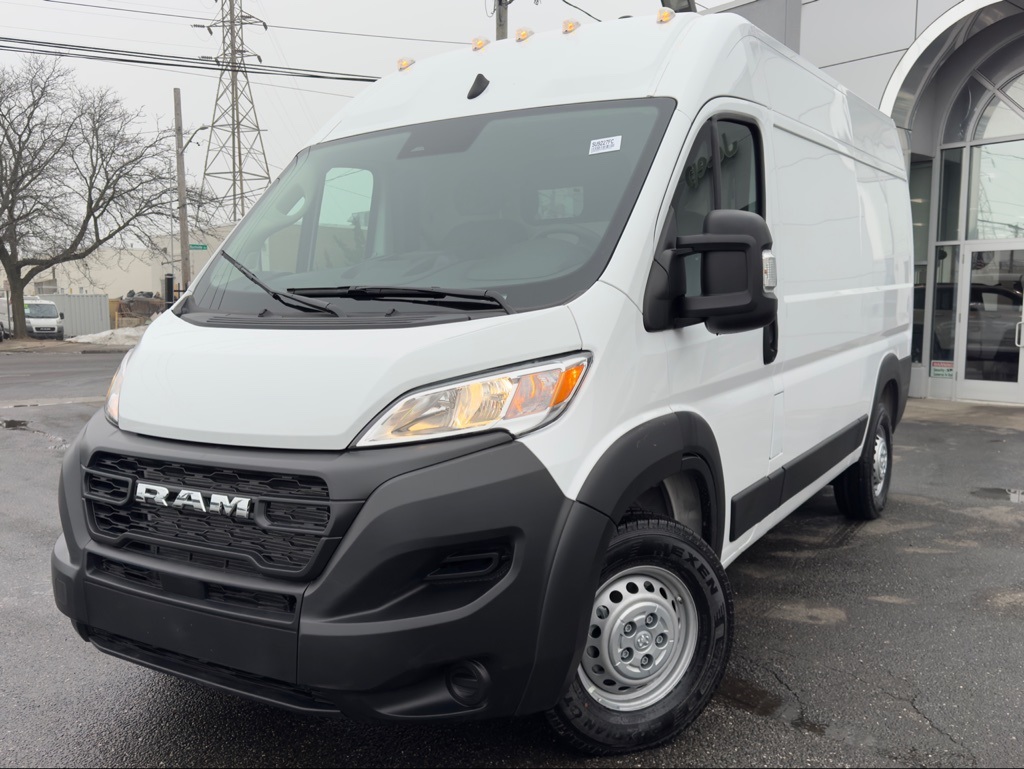 Used 2025 Ram ProMaster 2500 - photo 1