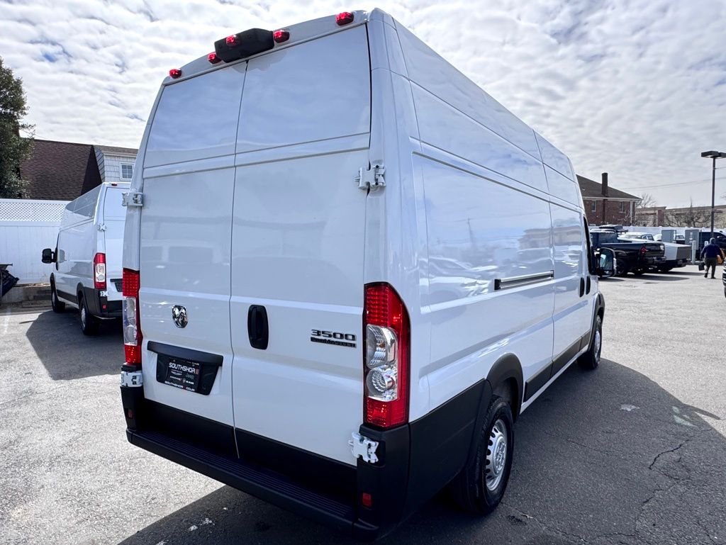 Used 2025 Ram ProMaster 3500 - photo 5