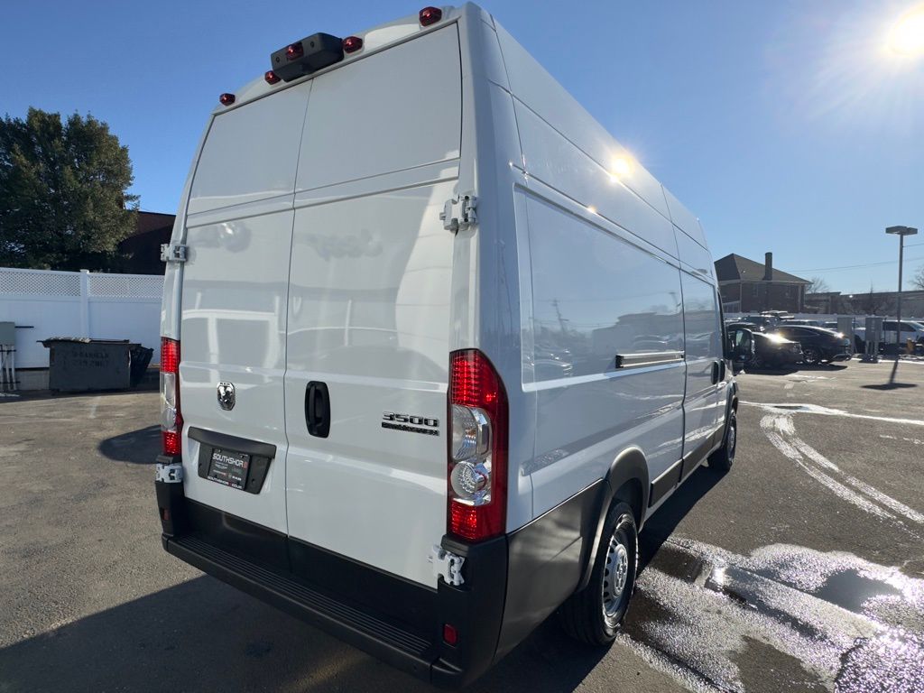 Used 2025 Ram ProMaster 3500 - photo 5