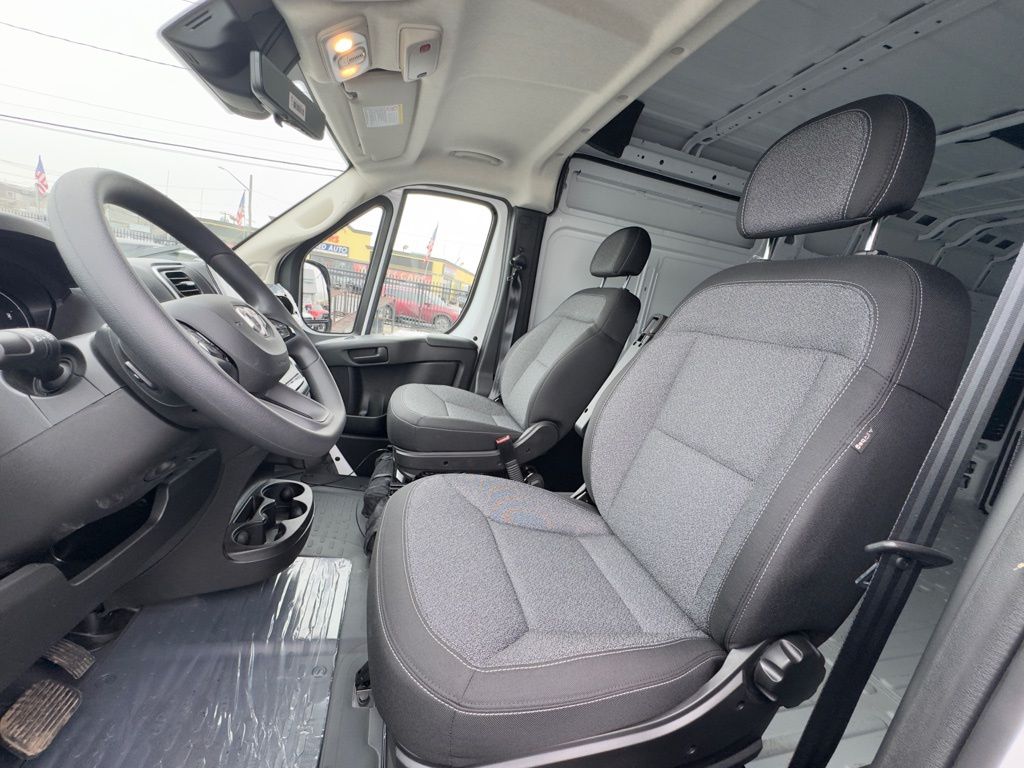 Used 2025 Ram ProMaster 3500 - photo 17