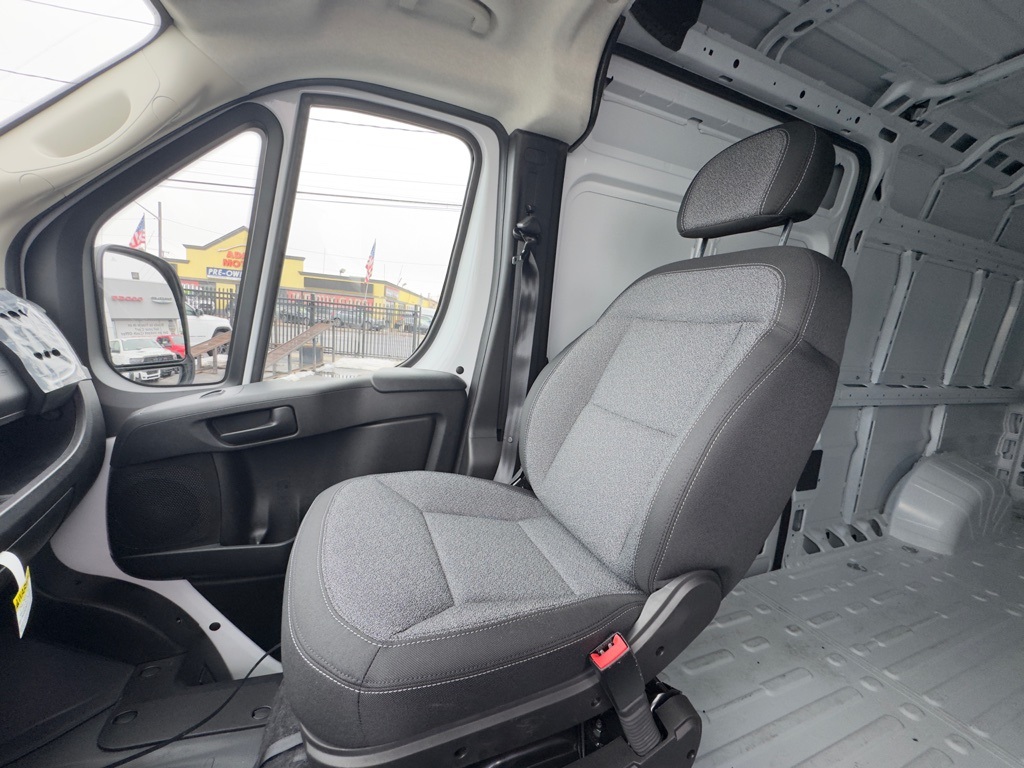 Used 2025 Ram ProMaster 3500 - photo 18
