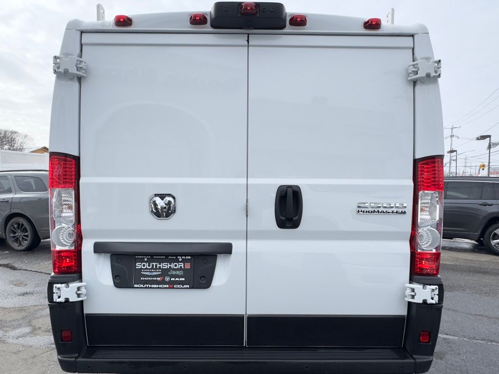 Used 2025 Ram ProMaster 2500 - photo 2