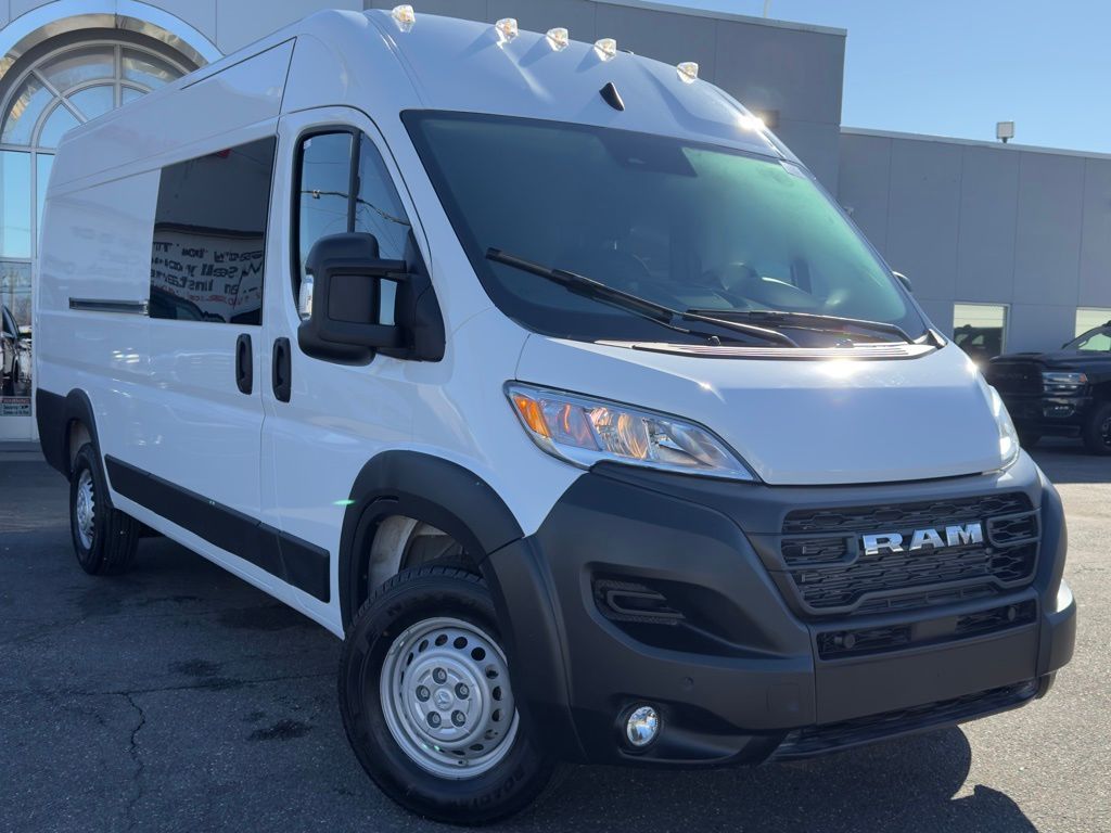 Used 2025 Ram ProMaster 3500 - photo 1