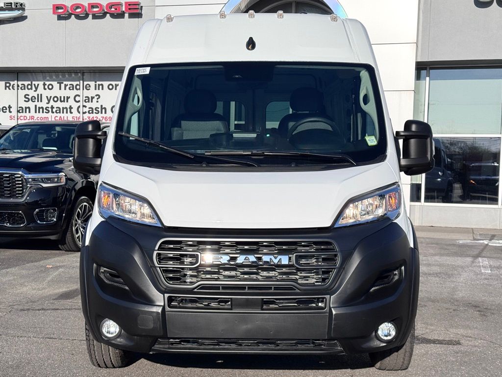 Used 2025 Ram ProMaster 2500 - photo 2