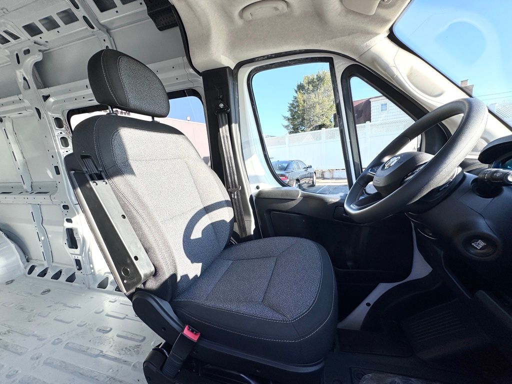 Used 2025 Ram ProMaster 2500 - photo 24