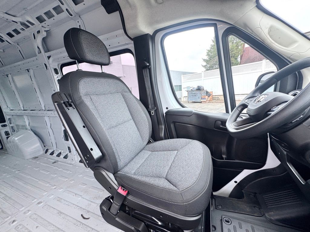 Used 2025 Ram ProMaster 2500 - photo 23