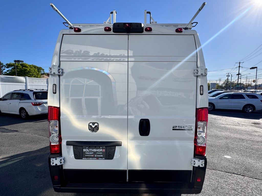 Used 2025 Ram ProMaster 2500 - photo 8