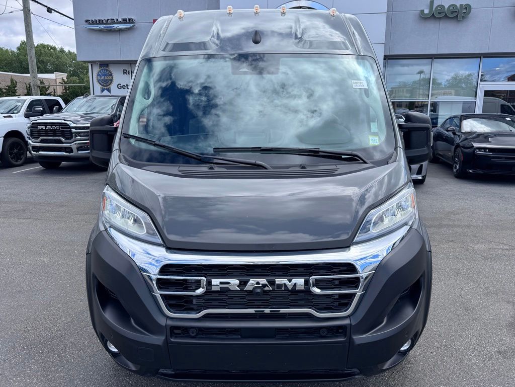 Used 2025 Ram ProMaster 2500 - photo 2