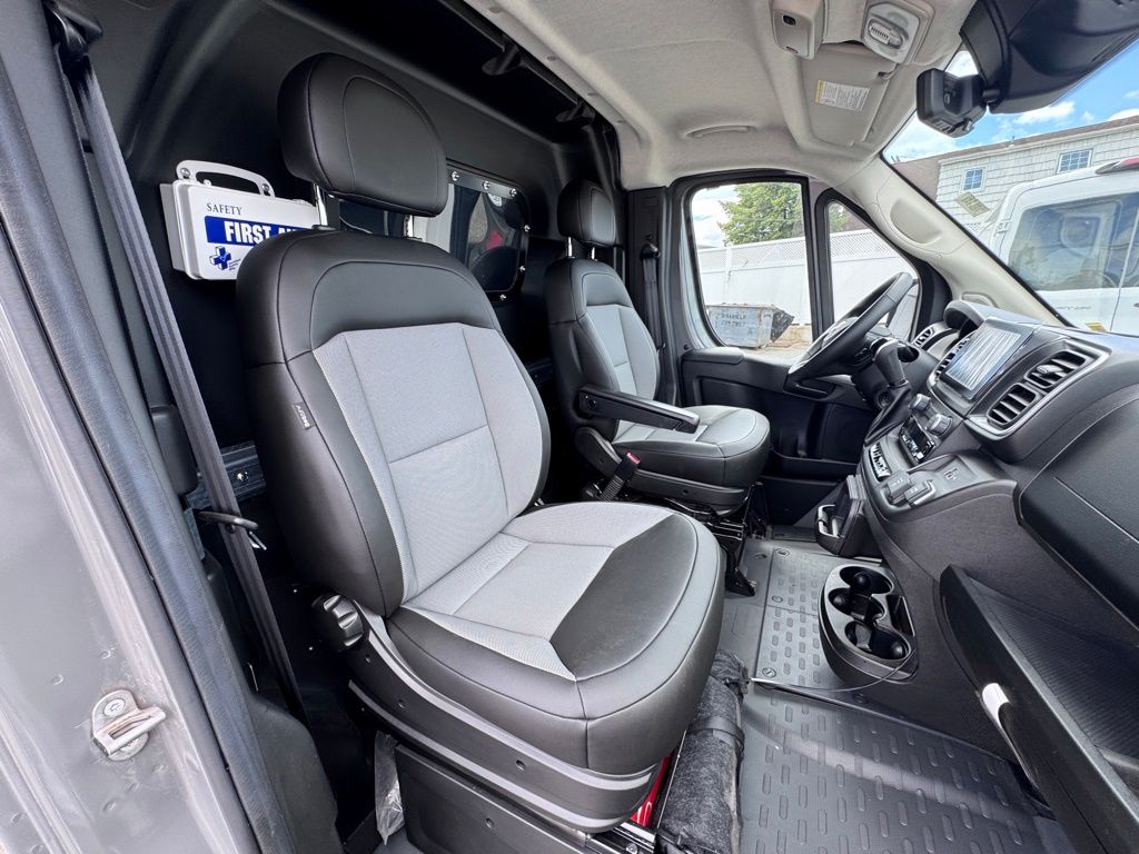 Used 2025 Ram ProMaster 2500 - photo 23