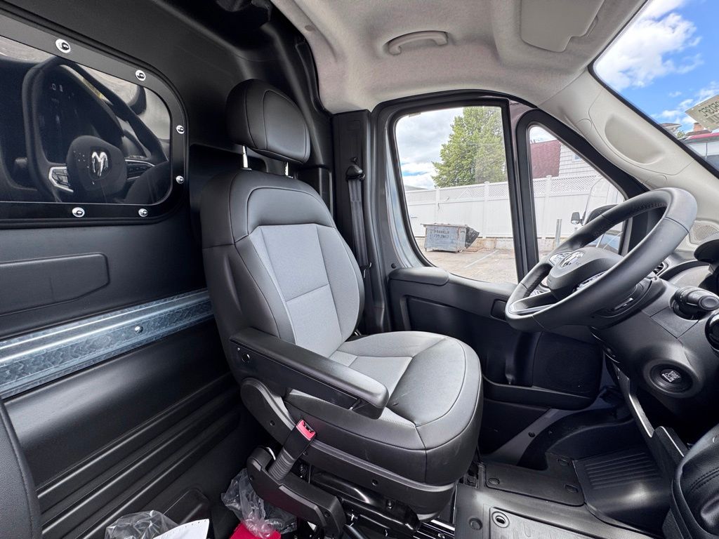 Used 2025 Ram ProMaster 2500 - photo 24