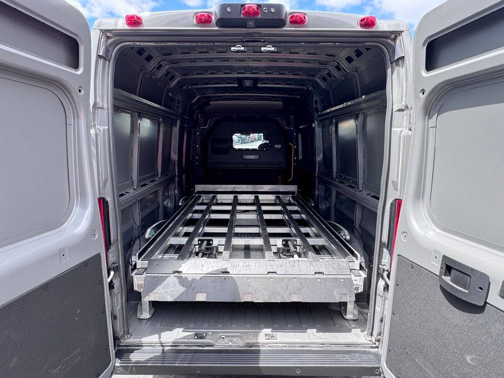 Used 2025 Ram ProMaster 2500 - photo 9