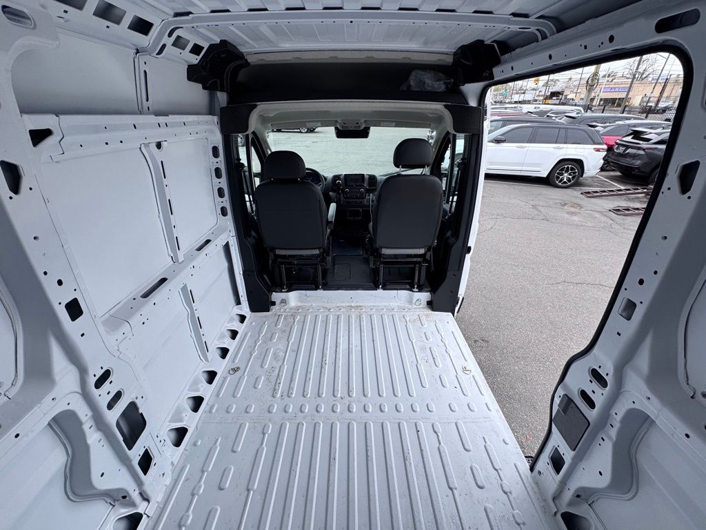 Used 2025 Ram ProMaster 3500 - photo 14