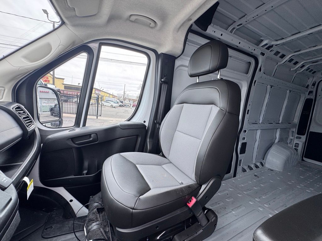 Used 2025 Ram ProMaster 3500 - photo 20