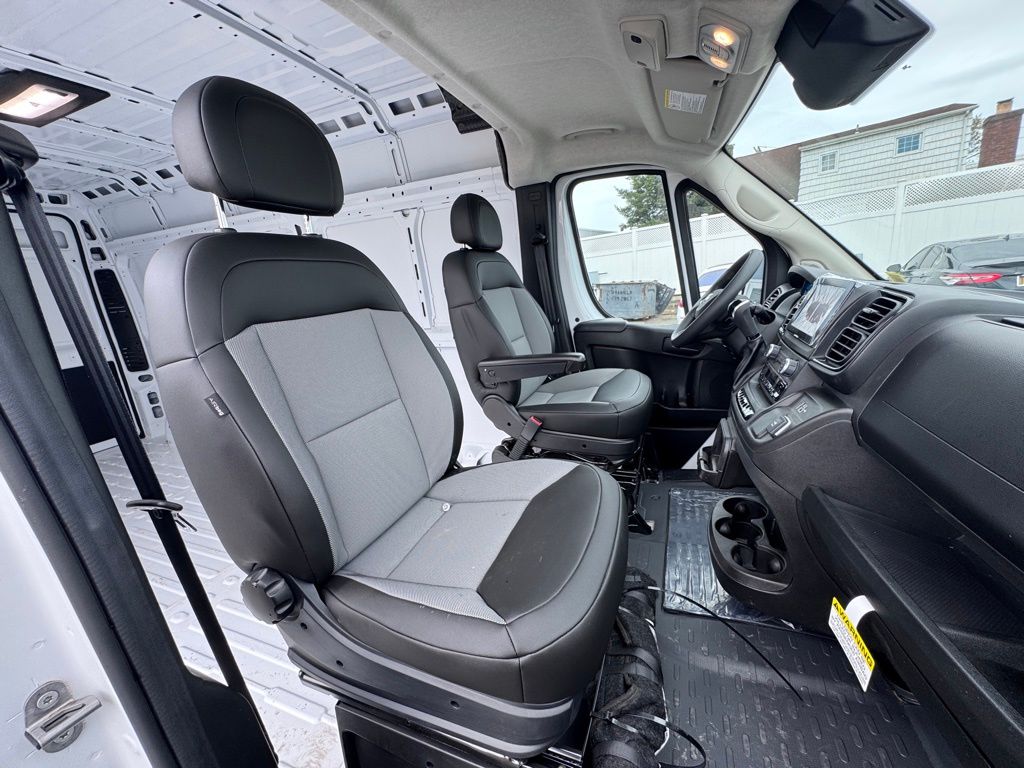 Used 2025 Ram ProMaster 3500 - photo 22