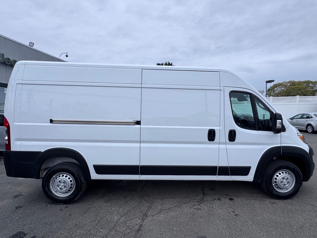 Used 2025 Ram ProMaster 3500 - photo 11