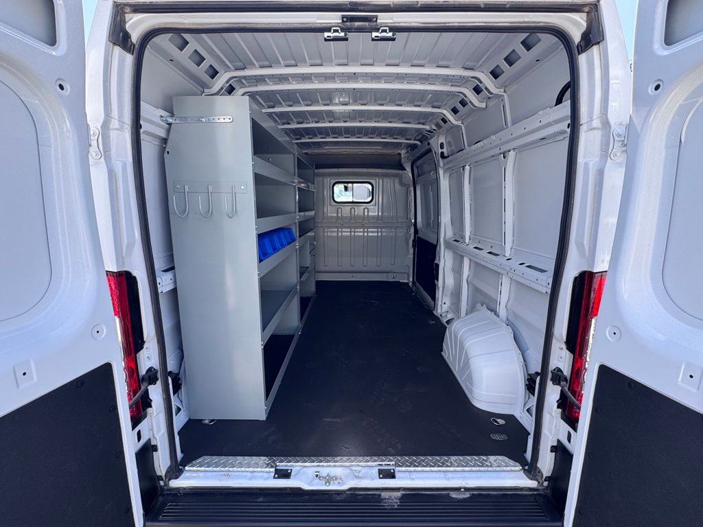 Used 2025 Ram ProMaster 3500 - photo 9