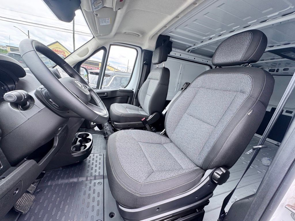 Used 2025 Ram ProMaster 2500 - photo 19
