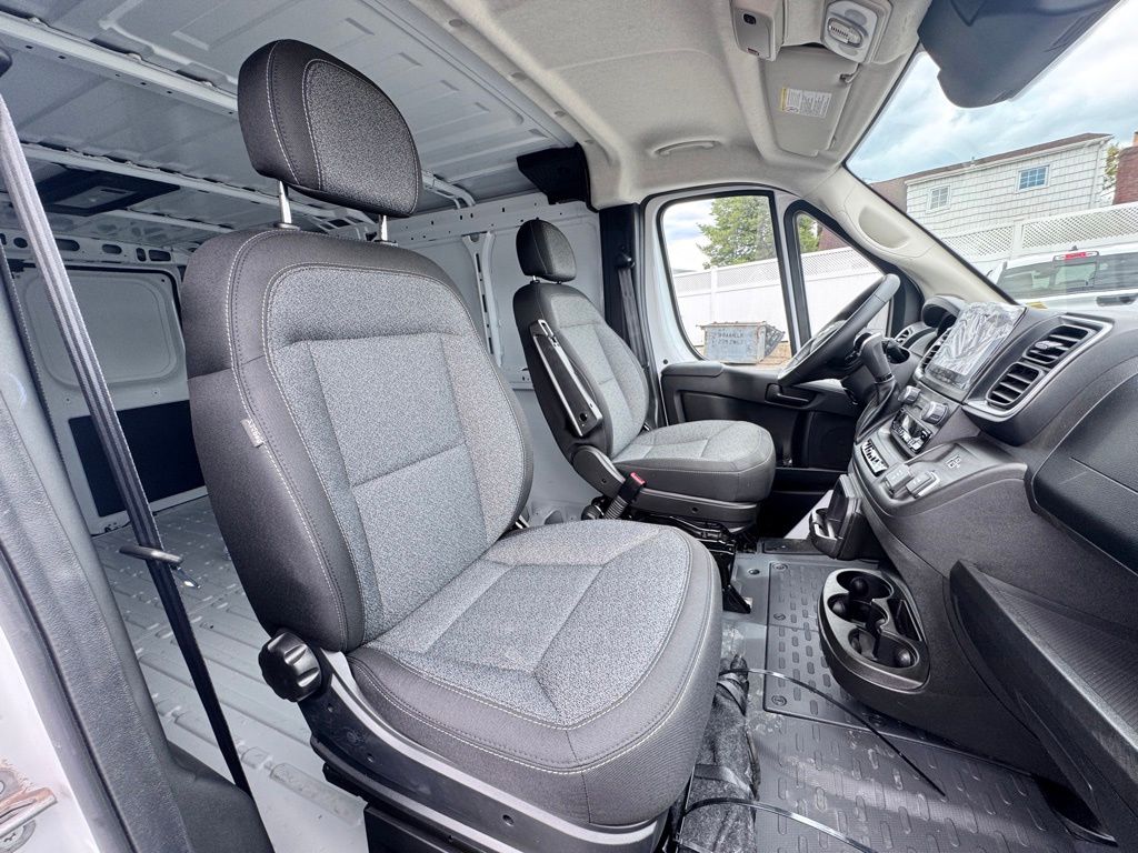 Used 2025 Ram ProMaster 2500 - photo 22