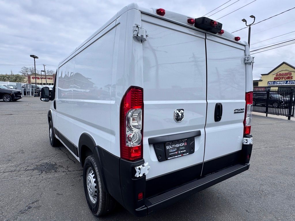 Used 2025 Ram ProMaster 2500 - photo 9