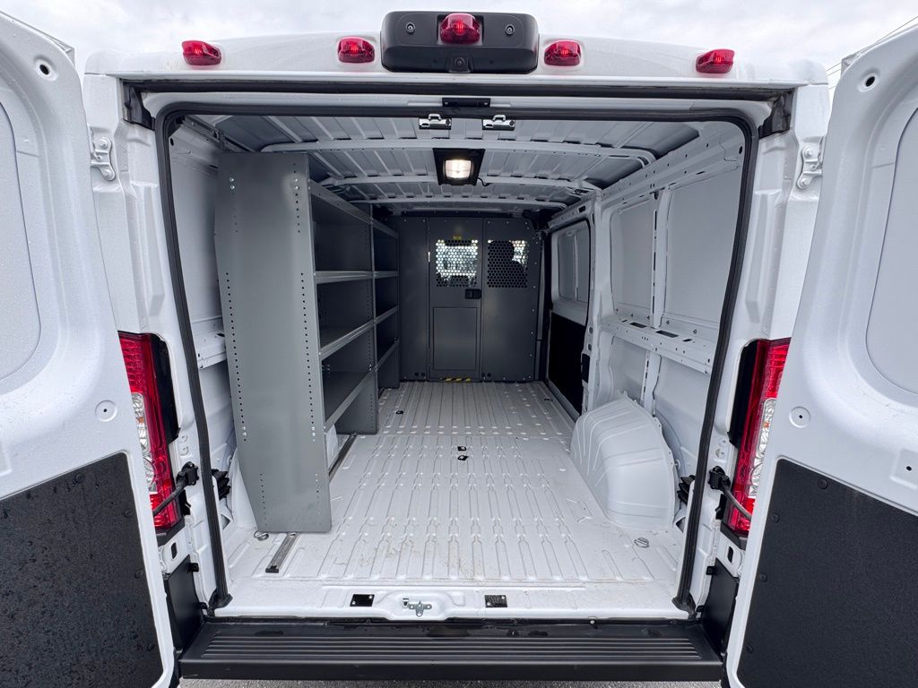 Used 2025 Ram ProMaster 2500 - photo 2