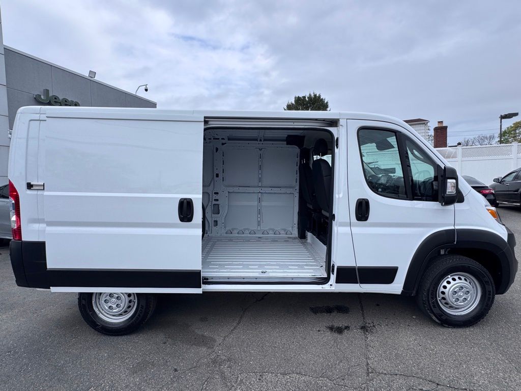 Used 2025 Ram ProMaster 2500 - photo 12