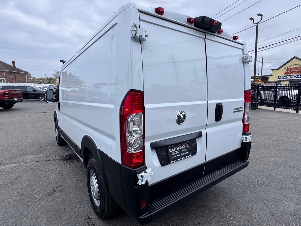 Used 2025 Ram ProMaster 2500 - photo 7