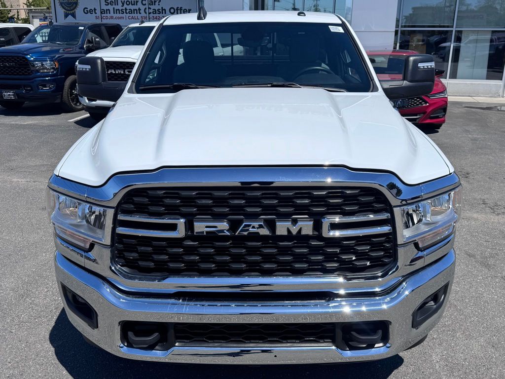 Used 2024 Ram 3500 - photo 2