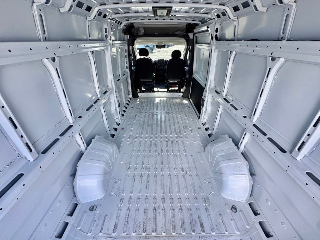 Used 2025 Ram ProMaster 3500 - photo 10