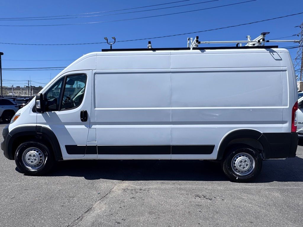 Used 2025 Ram ProMaster 2500 - photo 4