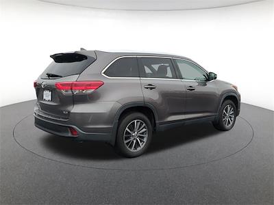 2019 Toyota Highlander 4x4, SUV for sale #2594CX - photo 2