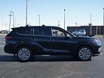 Used 2022 Toyota Highlander Platinum for sale #53019ZA - photo 23