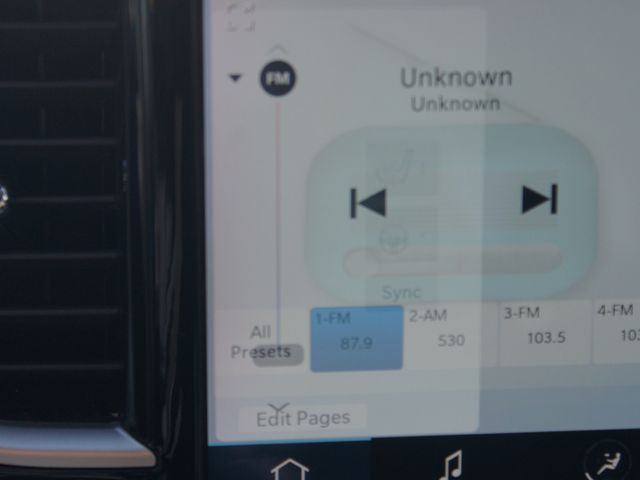 Used 2023 Chrysler Pacifica - photo 9