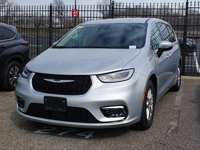 Used 2023 Chrysler Pacifica - photo 1