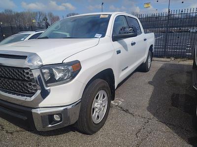 Used 2017 Toyota RAV4 - photo 1