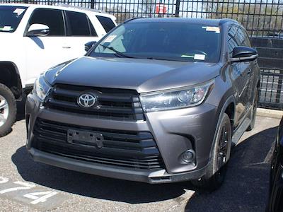 Used 2019 Toyota Highlander - photo 1