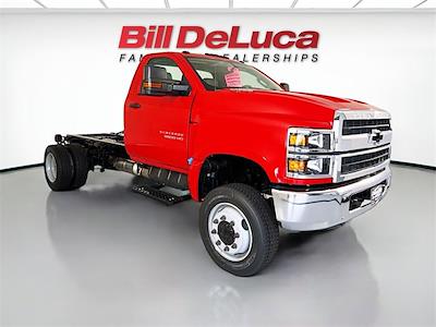 New 2024 Chevrolet Silverado 5500 Work Truck Regular Cab 4WD Cab Chassis for sale #245207 - photo 1