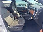 New 2025 GMC Canyon AT4 Crew Cab 4WD Pickup for sale #5130734 - photo 17
