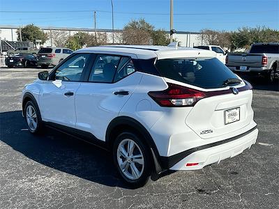 Used 2021 Nissan Kicks - photo 1