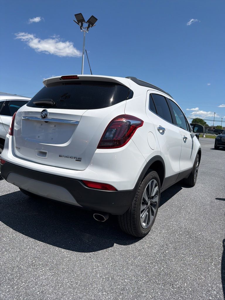 Used 2022 Buick Encore - photo 5