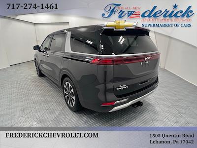Used 2024 Kia Carnival - photo 1