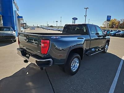 2025 Chevrolet Silverado 3500 Crew Cab 4WD, Pickup for sale #77192 - photo 2