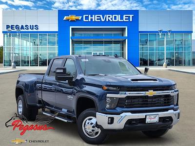 New 2026 Chevrolet Silverado 3500 LT Crew Cab 4WD Pickup for sale #C260140 - photo 1
