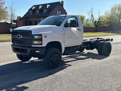 2024 Chevrolet Silverado 5500 Regular Cab DRW 4WD, Cab Chassis for sale #27401 - photo 1