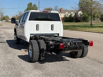 New 2025 Chevrolet Silverado 3500 LT Crew Cab 4WD 60 CA Cab Chassis for sale #28700 - photo 2