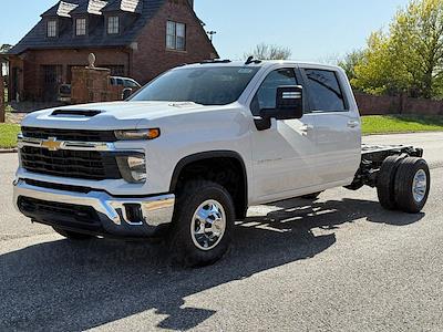 New 2025 Chevrolet Silverado 3500 LT Crew Cab 4WD 60 CA Cab Chassis for sale #28700 - photo 1